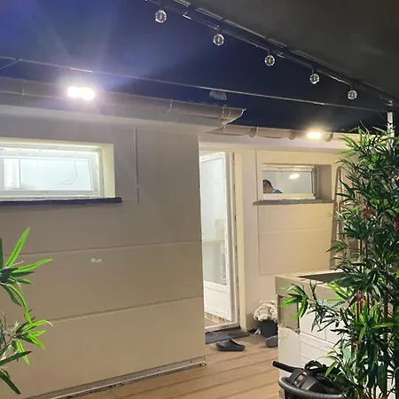 Paris-zenith-bienvenue-terrasse-netflix Διαμέρισμα Pantin
